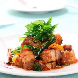 กระเพราหมูกรอบxo