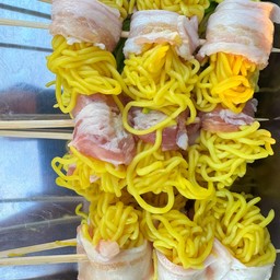 หมี่เหลืองพันสามชั้น