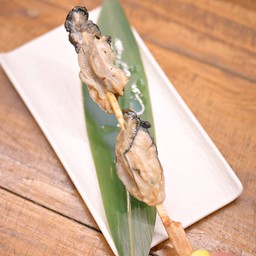 Y20 หอยนางรมย่าง Grilled Oysters