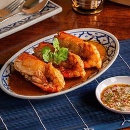 กุ้งทอดเกลือ Deep Fried Prawns in Salted Oil Sauce