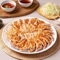 เกี๊ยวซ่าไส้หมูชีส