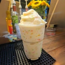 โยเกิร์ตปีโป้ปั่น