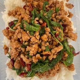 กะเพราหมูราดข้าว