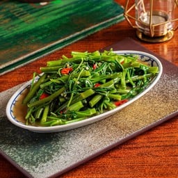 ผักบุ้งไฟแดง Minute -Fried Water Spinach