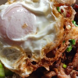 หมูทอดกระเทียมพริกไทย