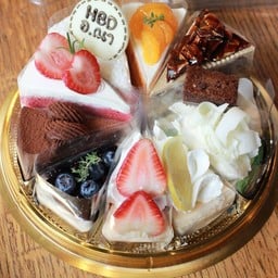 เซ็ตเค้ก10ชิ้นแบบปกติ (ไม่มีแต่งดอกไม้)