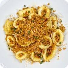 ปลาหมึกทอดกระเทียม