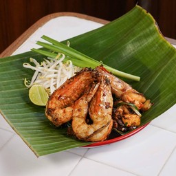 ผัดไทยกุ้งโคตรดีโคตรสดแชบ๊วย