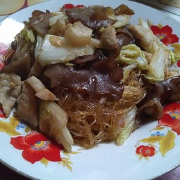 ผัดวุ้นเส้น