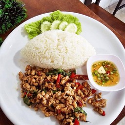 กะเพรา หมูสับ