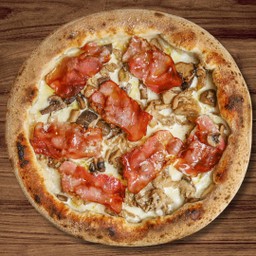 พิซซ่าเห็ดและเบคอนรมควัน