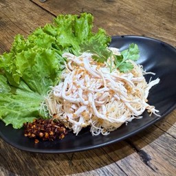 เส้นหมี่ไก่ฉีกแซ่บวัน