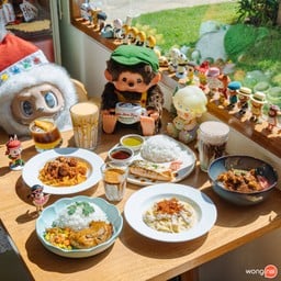 Caterpillar Cafe -