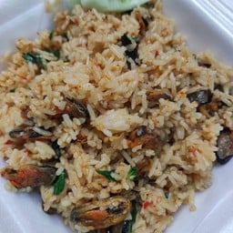 กะเพราคลุกข้าว