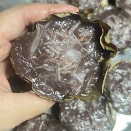 ขนมเข่งข้าวเหนียวดำมะพร้าว