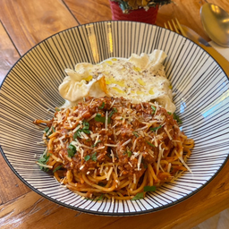 Spaghetti Bolognese Burrata