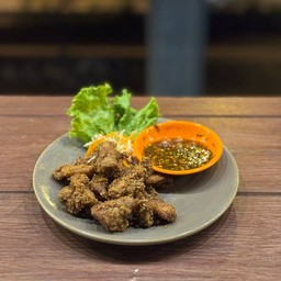 หนุมานคลุกฝุ่น