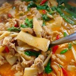แกงไก่หน่อไม้ดอง