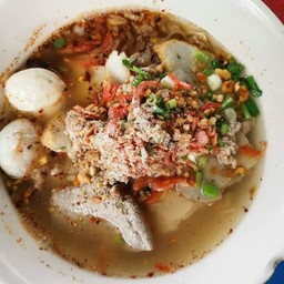 ก๋วยเตี๋ยวหมูต้มยำน้ำใส