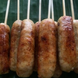 ไส้กรอกข้าวพร้อมผัก