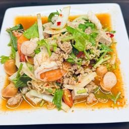 ยำมาม่าทรงเครื่อง