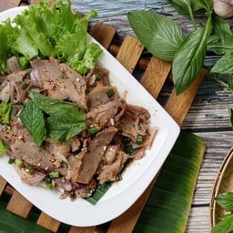 น้ำตกคอหมู