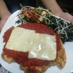อกไก่พาร์มิจาน่า Chicken breast parmigiana