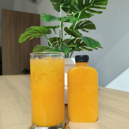 น้ำส้มคั้นสด