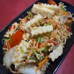 ยำมาม่า หมูยอ หมูสับ