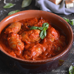 Sausage in Spicy Tomato sauce ไส้กรอกอิตาเลียนซอสมะเขือเทศเผ็ด
