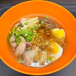 ก๋วยจั๊บญวณใส่ไข่