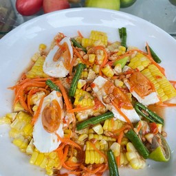 ตำไทยข้าวโพดไข่เค็ม