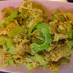 มะระผัดไข่