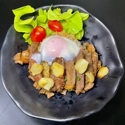 ข้าวผัดมันเนื้อ(ออสเจรเลีย) ไข่ออนเซ็น