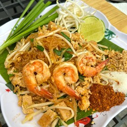 ผัดไทยวุ้นเส้น กุ้งสด