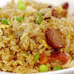 ข้าวผัดหมูแดงสูตรฮ่องกง
