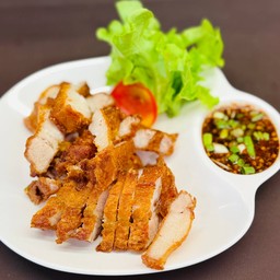 หมูสามชั้นทอดน้ำปลา