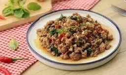 ข้าวกะเพราหมูสับ + คอหมูย่าง