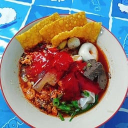 ก๋วยเตี๋ยวไก่ตุ๋นมะระ ยกทัพอัพเกรด