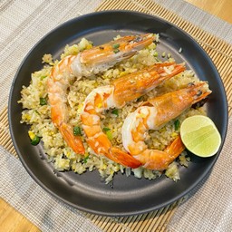ข้าวผัดกุ้ง ใช้กุ้งใหญ่ 20-25 ตัวโล  3 ตัว
