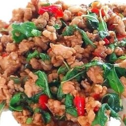 กะเพรา - เป็นกับ