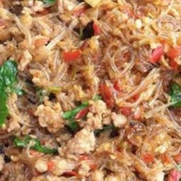 กระเพราวุ้นเส้นหมูสับ