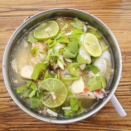 หมึกไข่นึ่งมะนาว