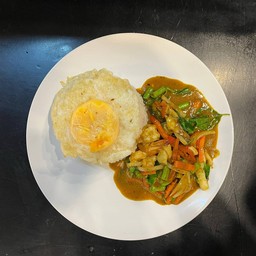 ข้าวเครื่องแกง