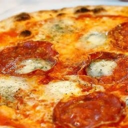 ซาลามิโน่  กอร์กอนโซล่า