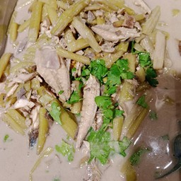 ต้มกะทิสายบัวปลาทู + ข้าว