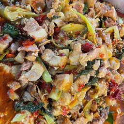 ผัดเผ็ดหมู