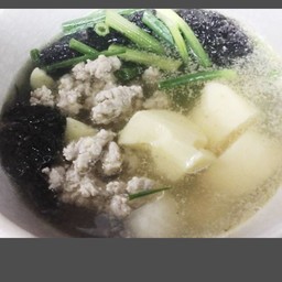 แกงจืดสาหร่ายทะเล