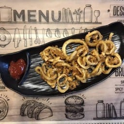 หมึกทอดกระเทียม