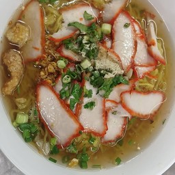 บะหมี่หมูแดง (พิเศษ)